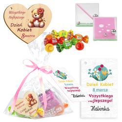 Gotowy prezent zestaw brelok gierka cukierki na...