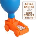 Autko z balonem na Dzień Dziecka personalizowany prezent dla dzieci jeżdżąca zabawka z imieniem