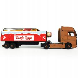 Drewniany tir z logo firmowym prezent...
