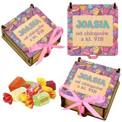 Pudełko na słodycze z imieniem dziewczynki...