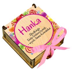 Drewniane pudełko na słodycze z imieniem na...