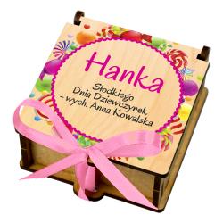 Drewniane pudełko na słodycze z imieniem na...
