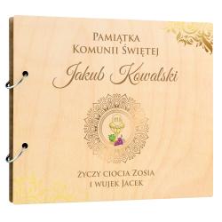 Drewniany album z motywem złota pamiątka...