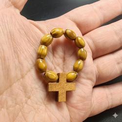 Drewniany różaniec na palec krzyżyk komunia...
