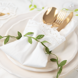 Wstążka girlanda listki zielone 300cm