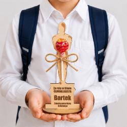 Statuetka Oskar z imieniem ucznia na lizaka...
