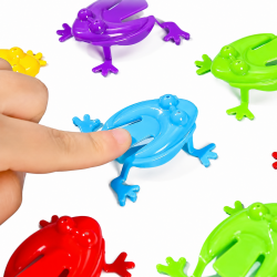 Mini skacząca żabka 1 szt. kolor losowy zabawka...